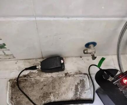 白沟县屋顶漏水维修公司分享下卫生间漏水的危害及解决方法